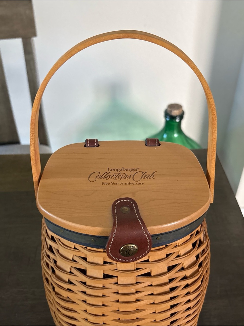 Longaberger Wood Collectors Club Lid with Brown Leather Accents - Picture 12 of 16